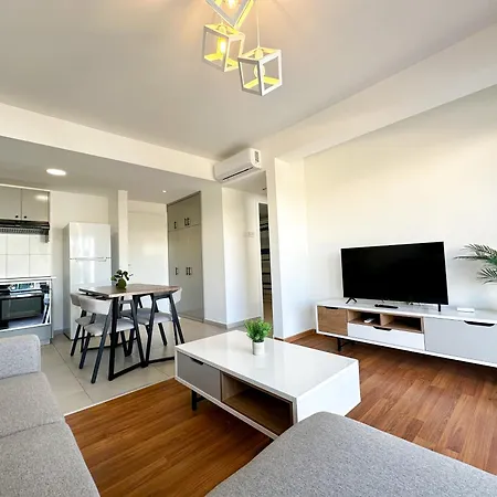 Apartament Sherpa Ajia Napa